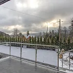 Apartment Mountain Spring- Premium 4-8 Os Z Jacuzzi, Sauna I Basenem W Cenie - Widok Na Gory *