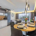Apartment Mountain Spring- Premium 4-8 Os Z Jacuzzi, Sauna I Basenem W Cenie - Widok Na Gory