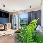 Mountain Spring- Premium 4-8 Os Z Jacuzzi, Sauna I Basenem W Cenie - Widok Na Gory Apartment