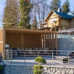 Apartamento Mountain Spring- Premium 4-8 Os Z Jacuzzi, Sauna I Basenem W Cenie - Widok Na Gory