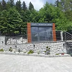 Mountain Spring- Premium 4-8 Os Z Jacuzzi, Sauna I Basenem W Cenie - Widok Na Gory
