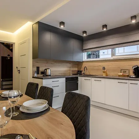 Mountain Spring Apartment *