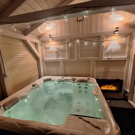 Mountain Spring- Premium 4-8 Os Z Jacuzzi, Sauna I Basenem W Cenie - Widok Na Gory דירה שצ'קלארסקה פוראובה